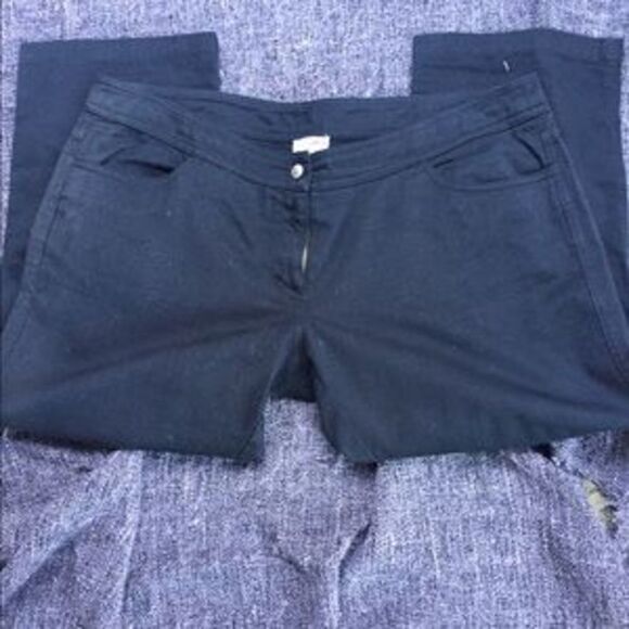 Dolce & Gabbana black crops. - Picture 1 of 1